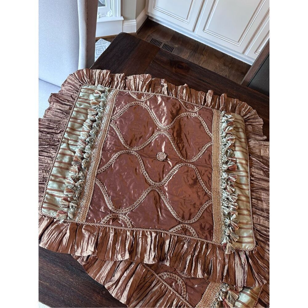 Pair of standard pillow shams